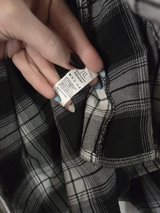 Black & White Plaid Asymmetrical Tie-Waist Skirt - Picture 3 of 3